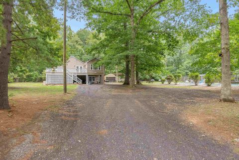 A home in WAYNESBORO