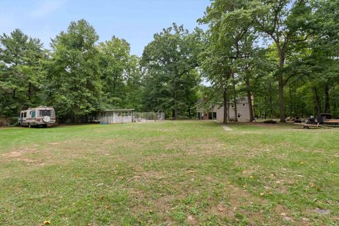 A home in WAYNESBORO