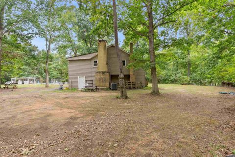 A home in WAYNESBORO