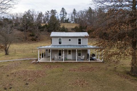 A home in BROADWAY