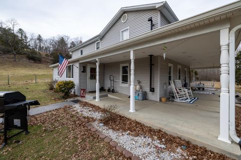 A home in BROADWAY