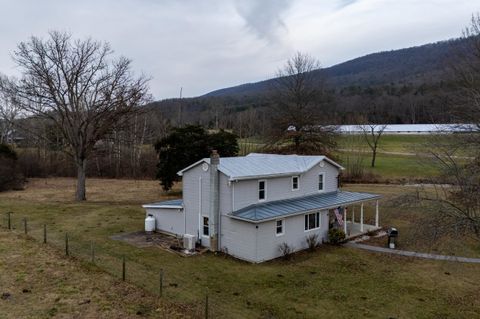 A home in BROADWAY