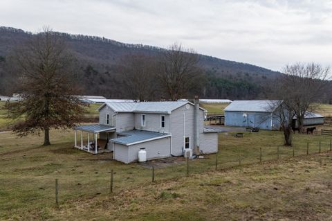 A home in BROADWAY