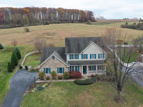 A home in STAUNTON