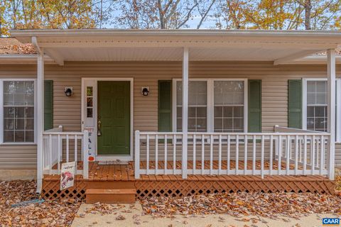 A home in PALMYRA