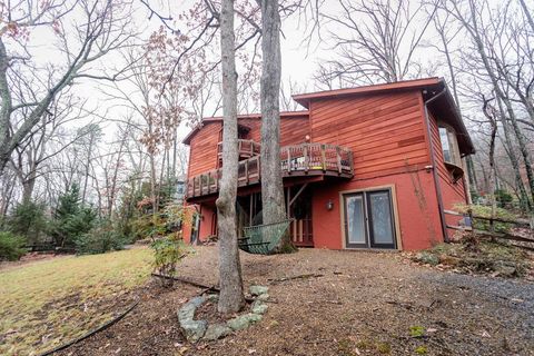 A home in MCGAHEYSVILLE