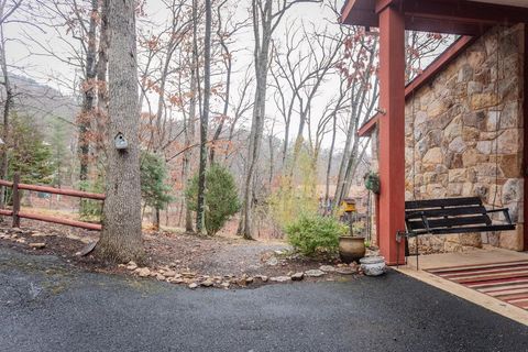 A home in MCGAHEYSVILLE