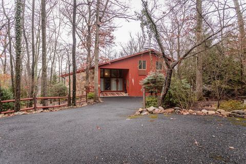 A home in MCGAHEYSVILLE