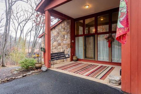 A home in MCGAHEYSVILLE