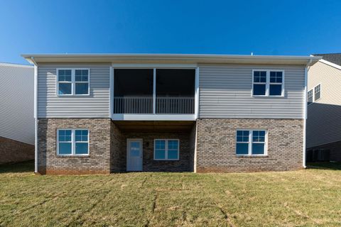 A home in WAYNESBORO