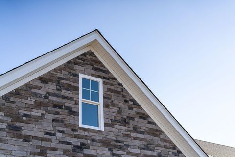 A home in WAYNESBORO