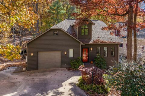 A home in MCGAHEYSVILLE