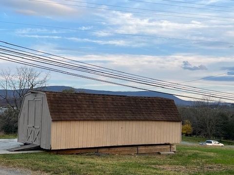 A home in ROCKINGHAM