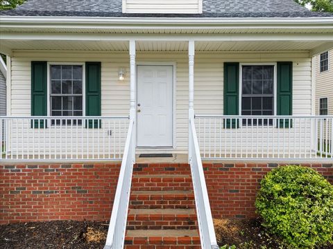 A home in STAUNTON