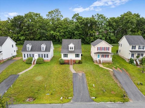 A home in STAUNTON