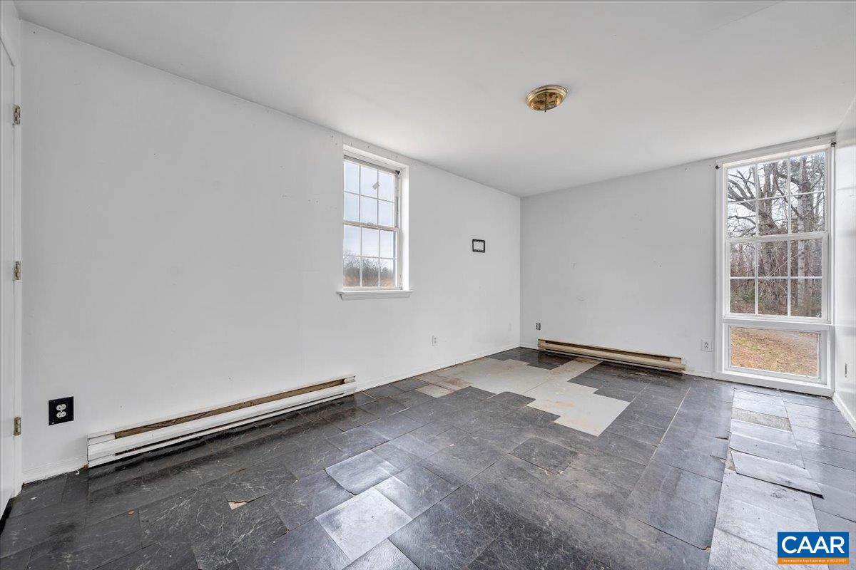 Esmont, Virginia 22937, United States, 4 Bedrooms Bedrooms, ,4 BathroomsBathrooms,Residential,Active,10452