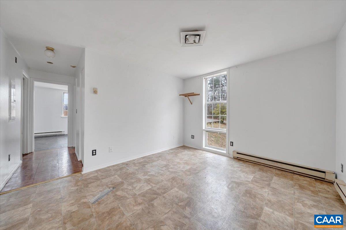 Esmont, Virginia 22937, United States, 4 Bedrooms Bedrooms, ,4 BathroomsBathrooms,Residential,Active,10452