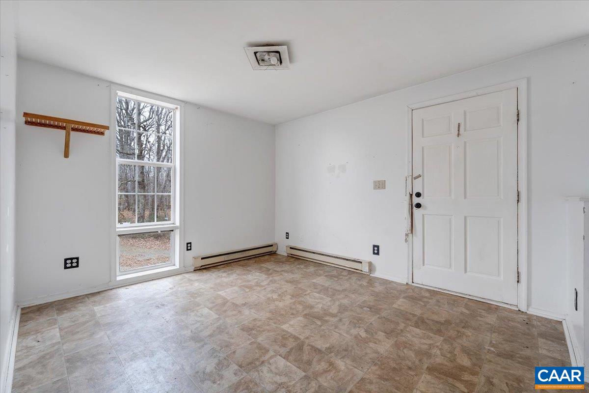 Esmont, Virginia 22937, United States, 4 Bedrooms Bedrooms, ,4 BathroomsBathrooms,Residential,Active,10452