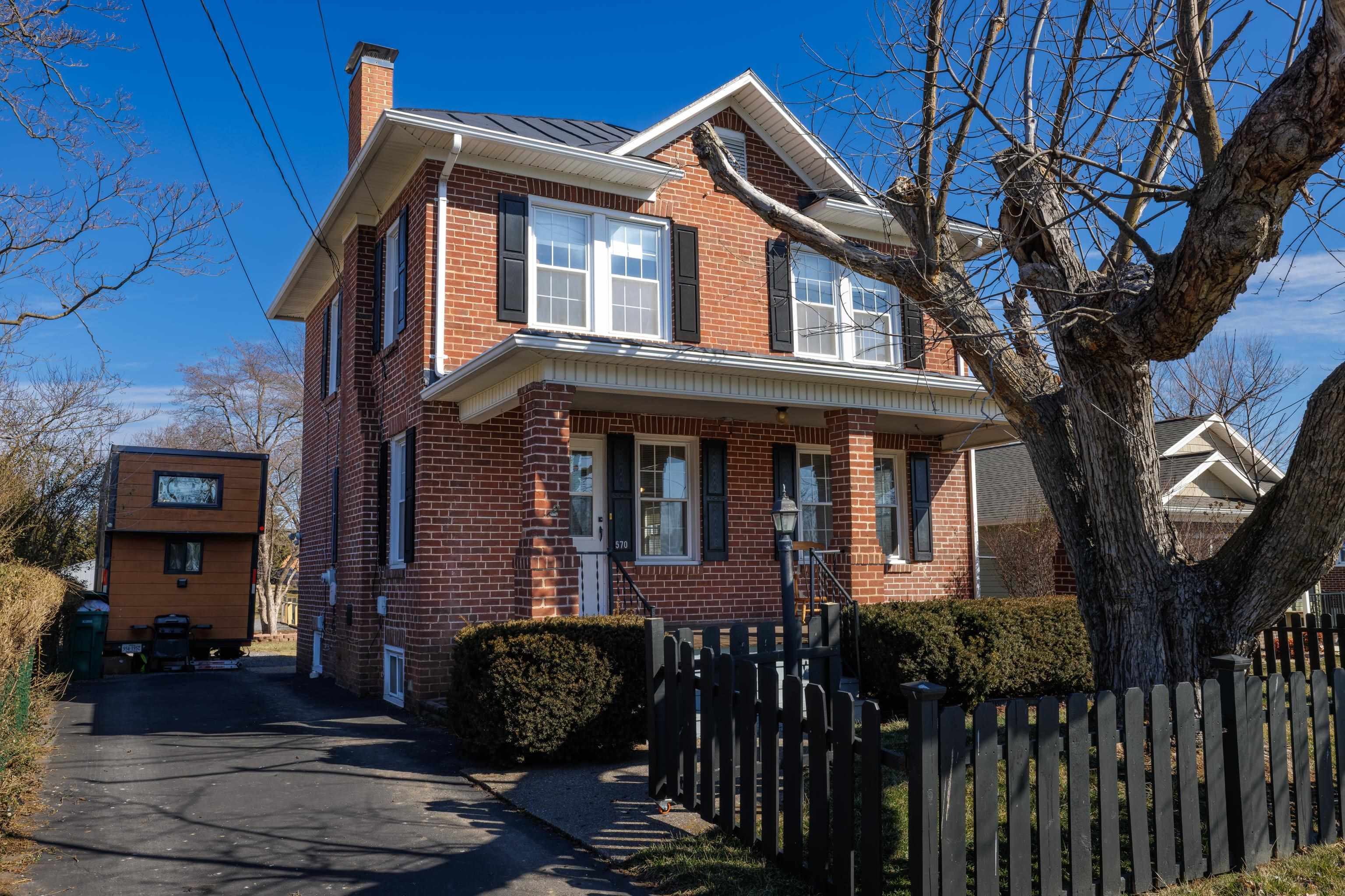 Listing image 2