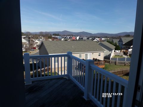 A home in WAYNESBORO