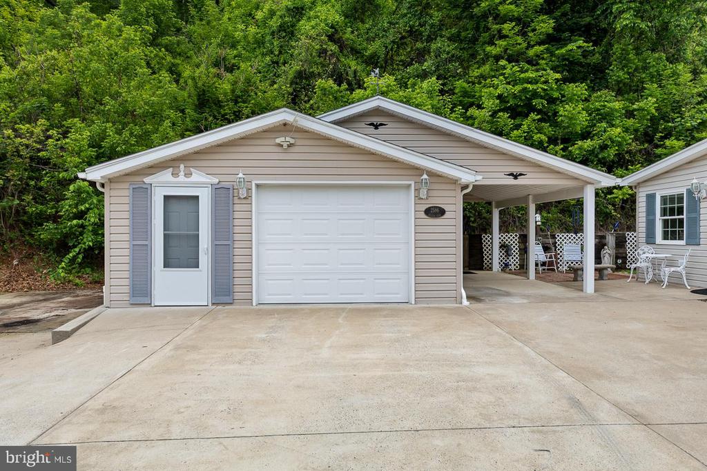 2586 PINE GROVE