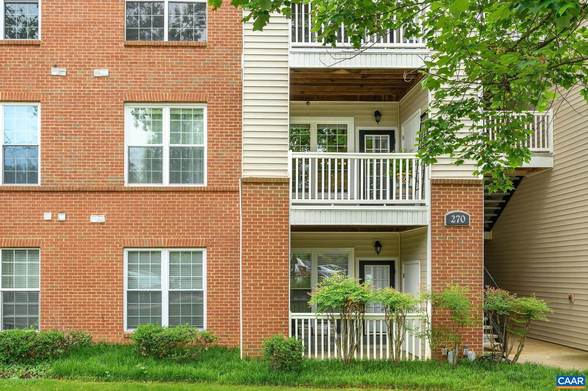 270 RIVERBEND DR 2E