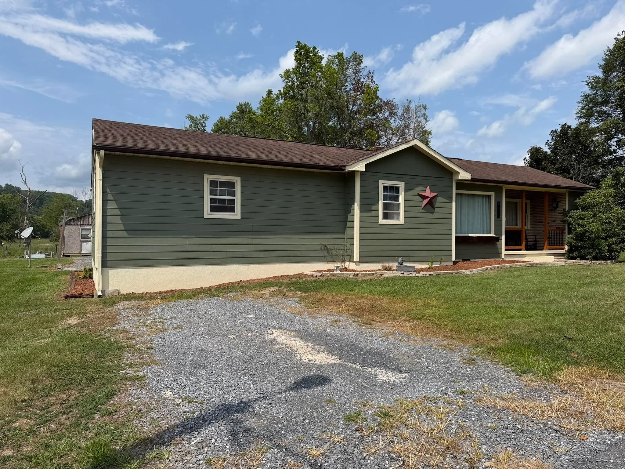 2445 Estaline Valley Rd