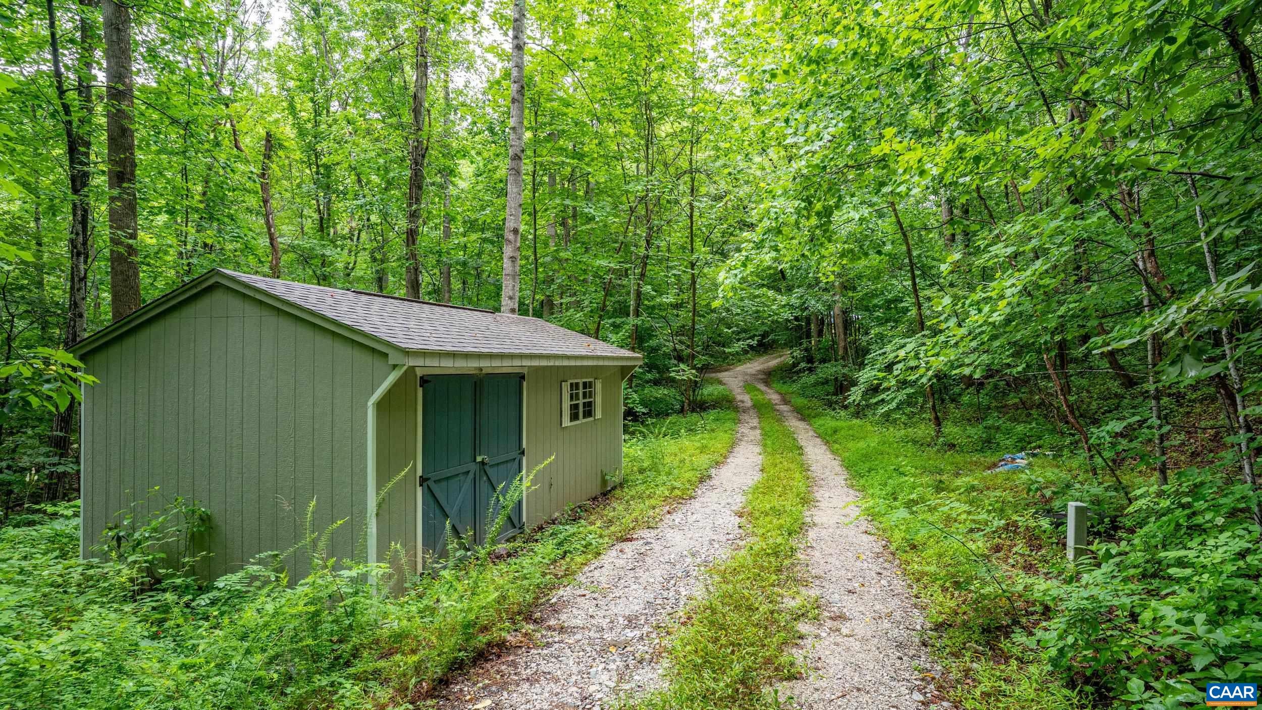1509 SPRUCE CREEK LN