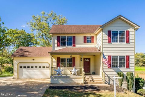 Photo of 124 Old Mill Ln, Warrenton, VA 20186 (MLS # VAFQ2019328)