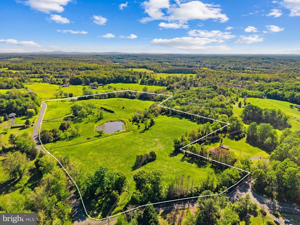40 BATTLE MOUNTAIN RD
