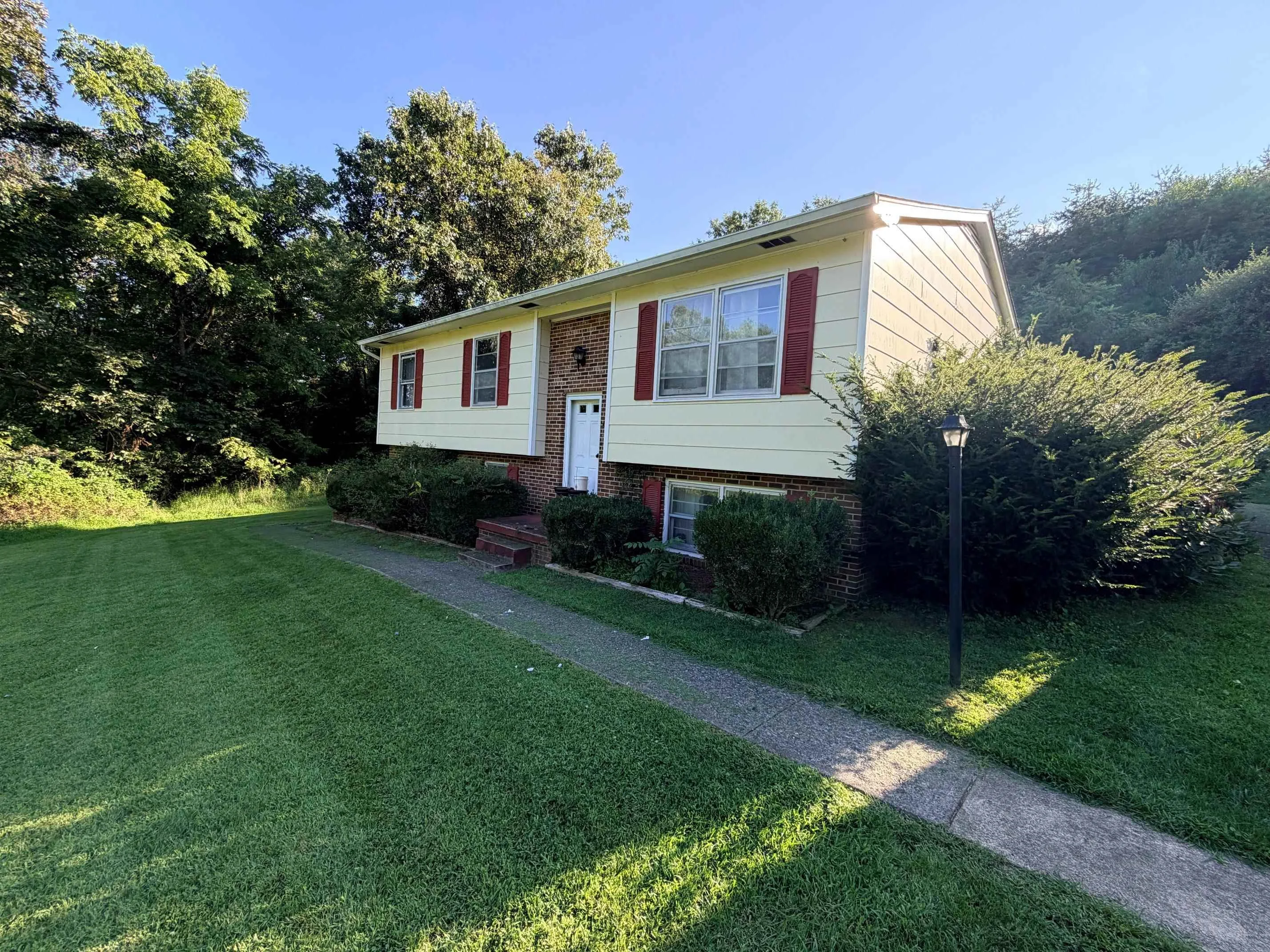 400 Hancock St, Craigsville, VA, 24430