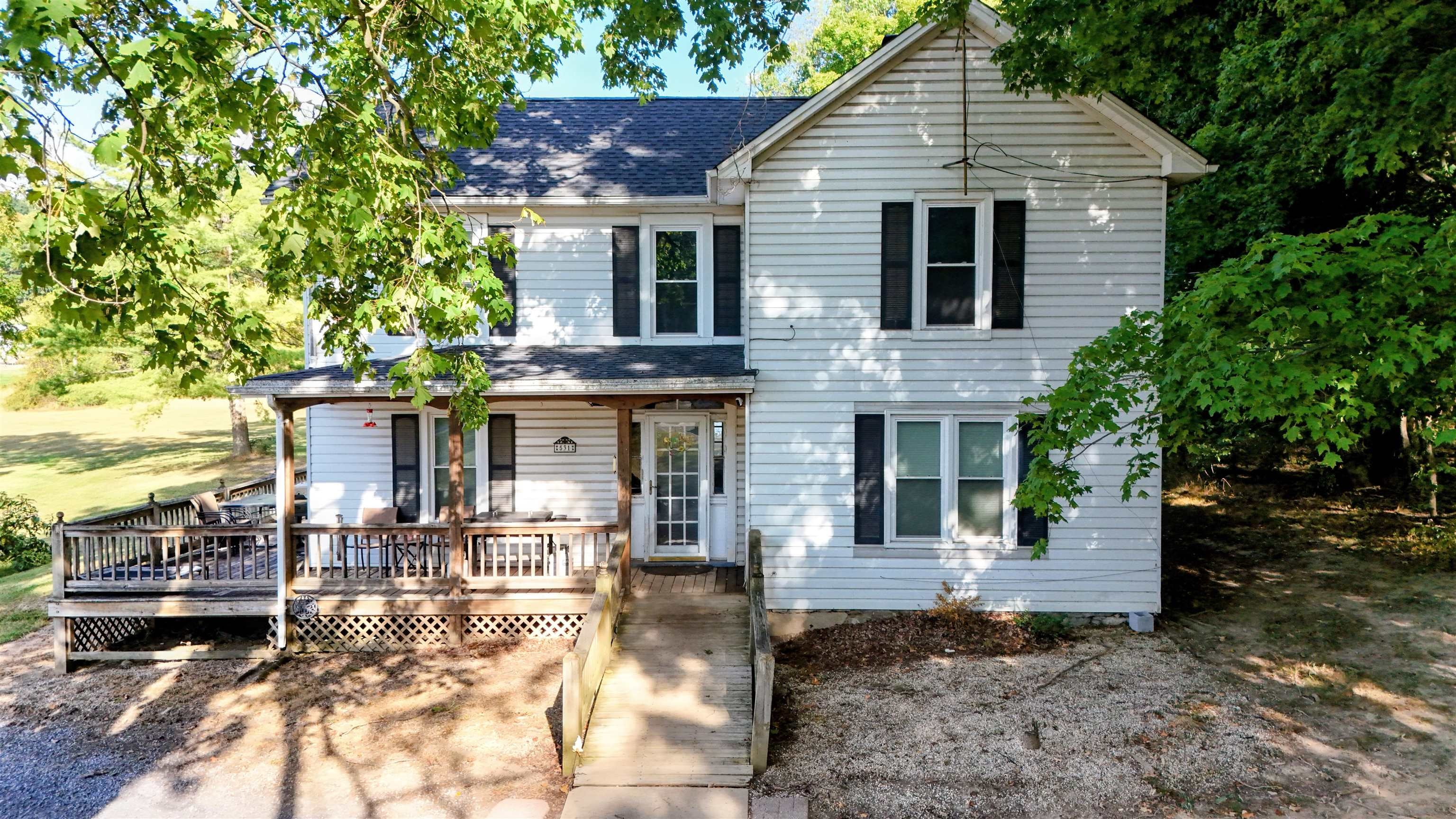 531 OAKLAND CIR