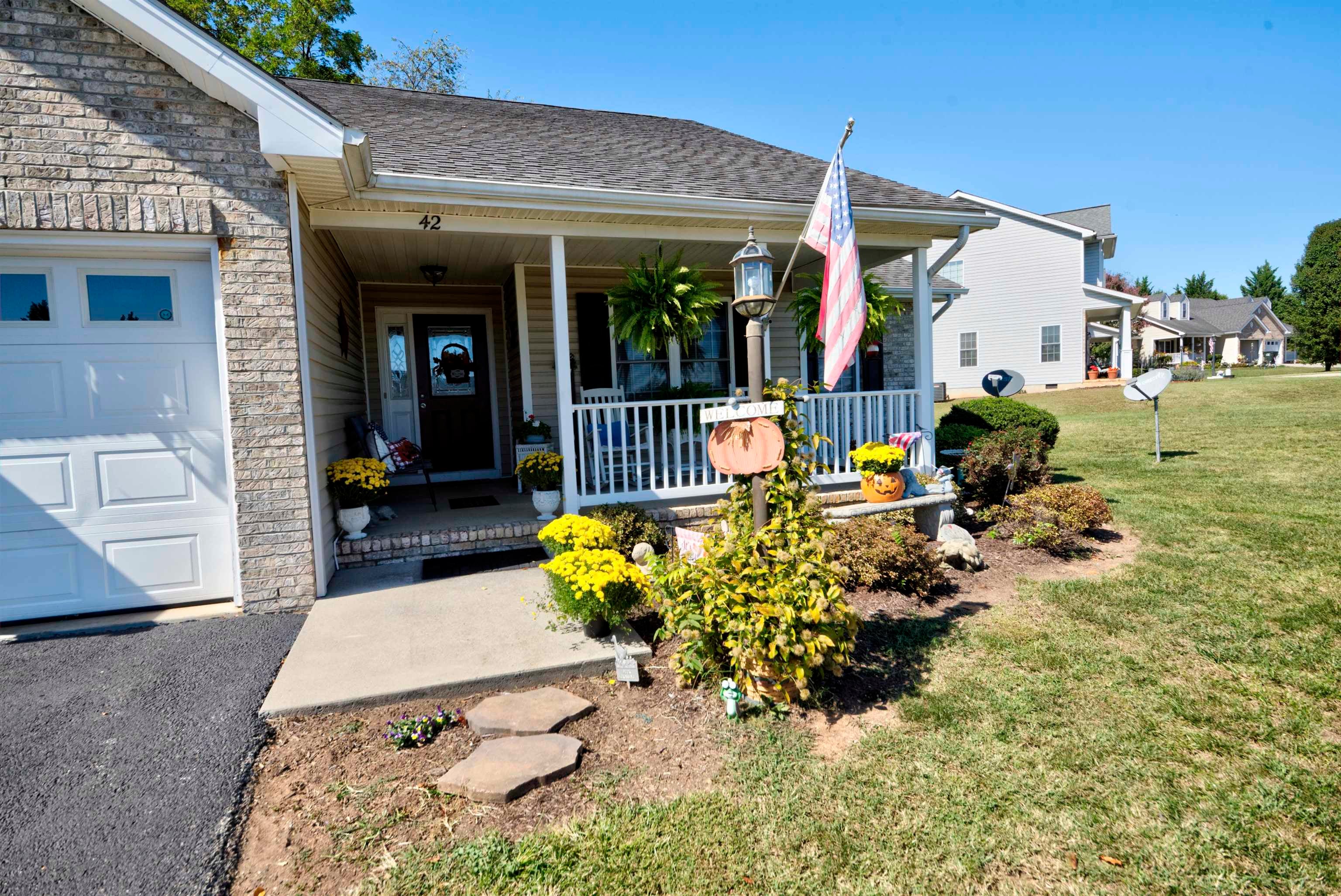42 MERIWETHER CIR