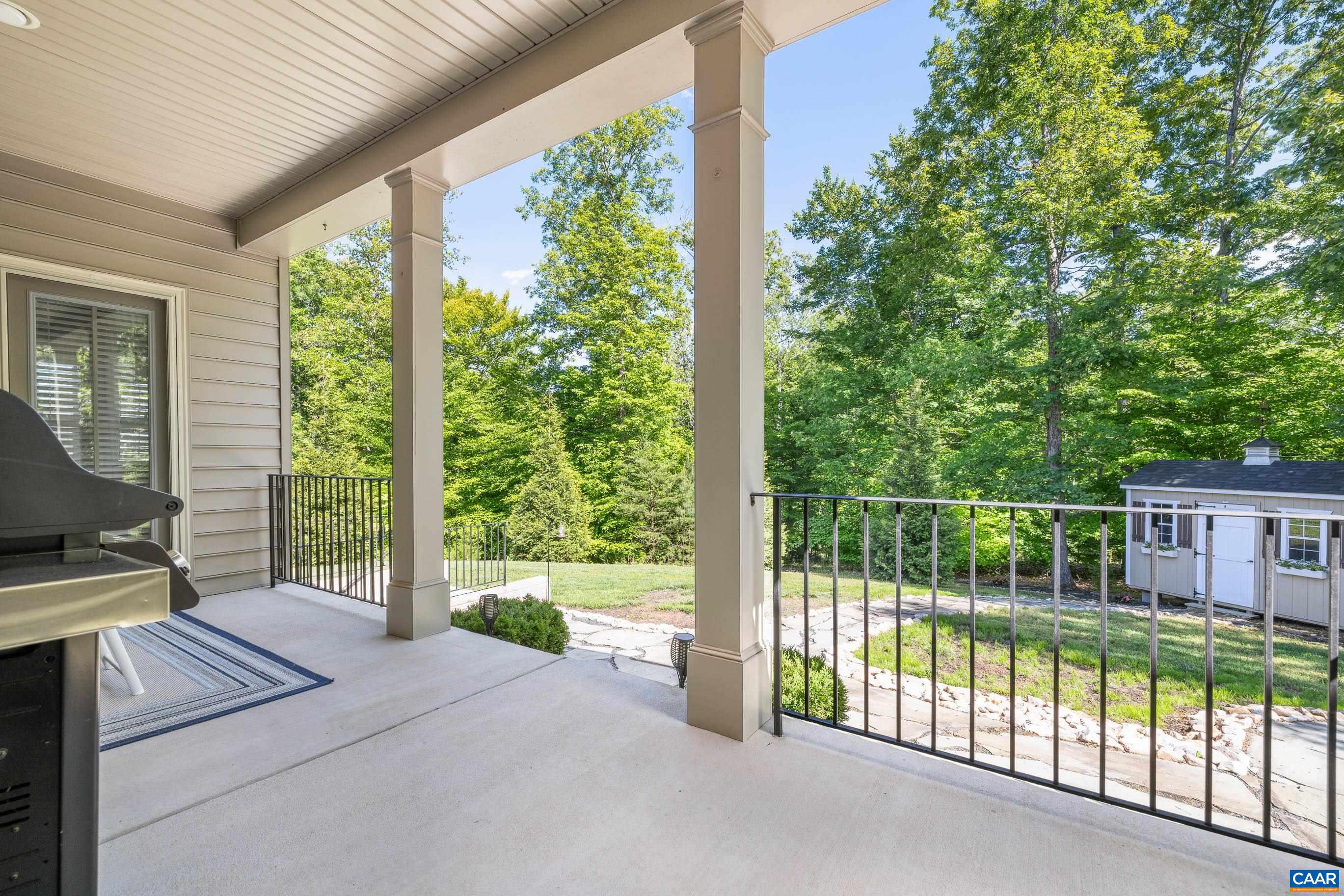 302 MANOR BLVD