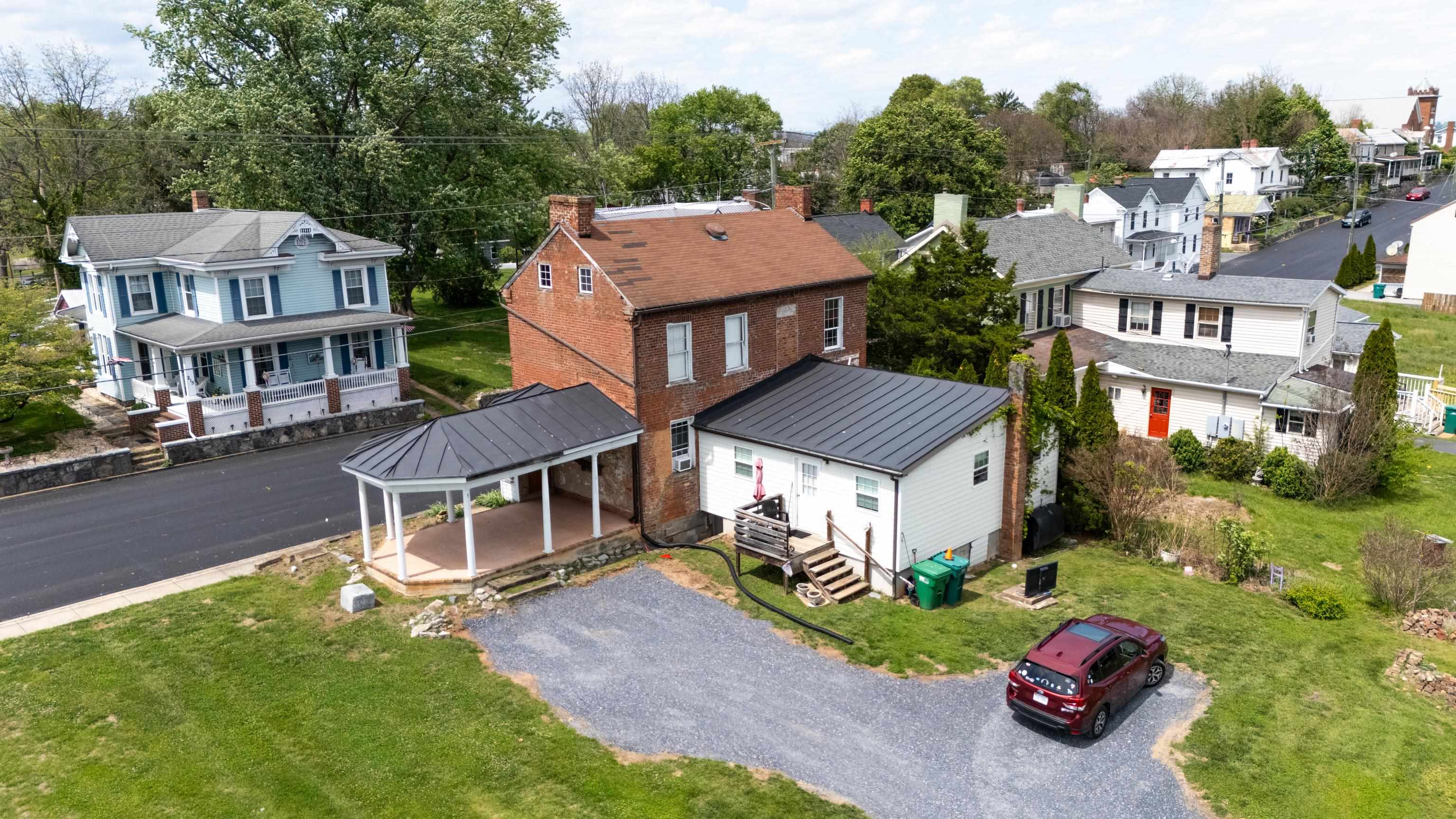 242 MAIN ST S