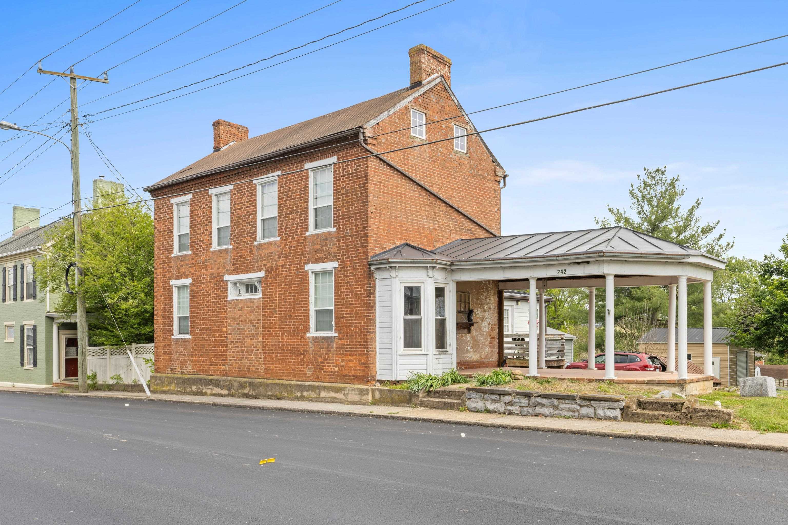 242 MAIN ST S