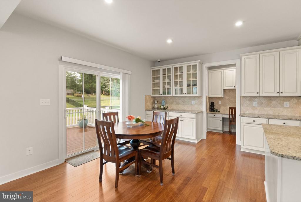 Warrenton, Virginia, United States, 7 Bedrooms Bedrooms, ,5 BathroomsBathrooms,Residential,Active,213406