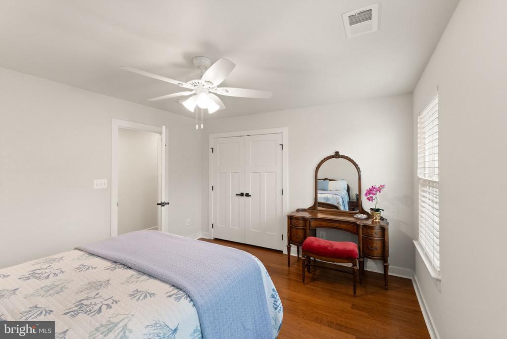 Warrenton, Virginia, United States, 7 Bedrooms Bedrooms, ,5 BathroomsBathrooms,Residential,Active,213406