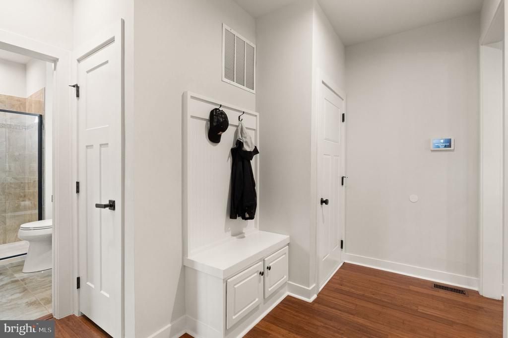 Warrenton, Virginia, United States, 7 Bedrooms Bedrooms, ,5 BathroomsBathrooms,Residential,Active,213406