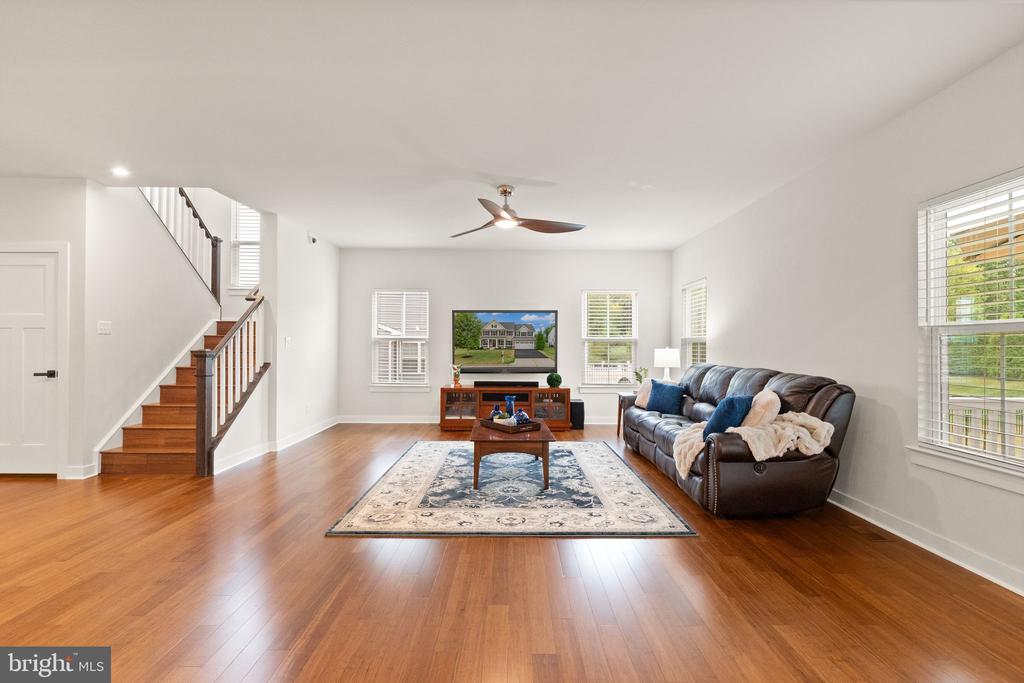 Warrenton, Virginia, United States, 7 Bedrooms Bedrooms, ,5 BathroomsBathrooms,Residential,Active,213406