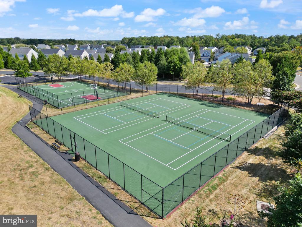 Warrenton, Virginia, United States, 7 Bedrooms Bedrooms, ,5 BathroomsBathrooms,Residential,Active,213406