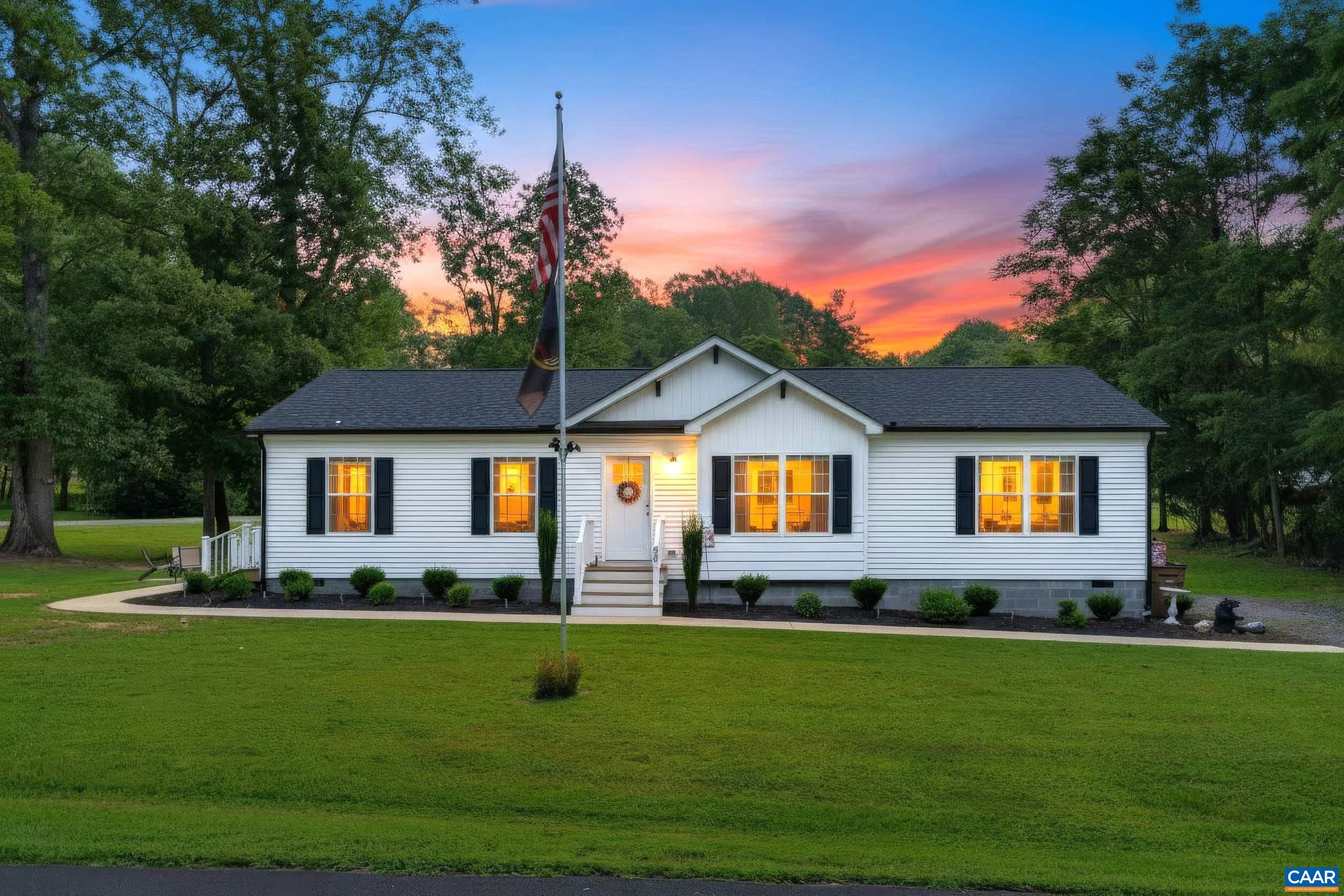64 Pine Rd