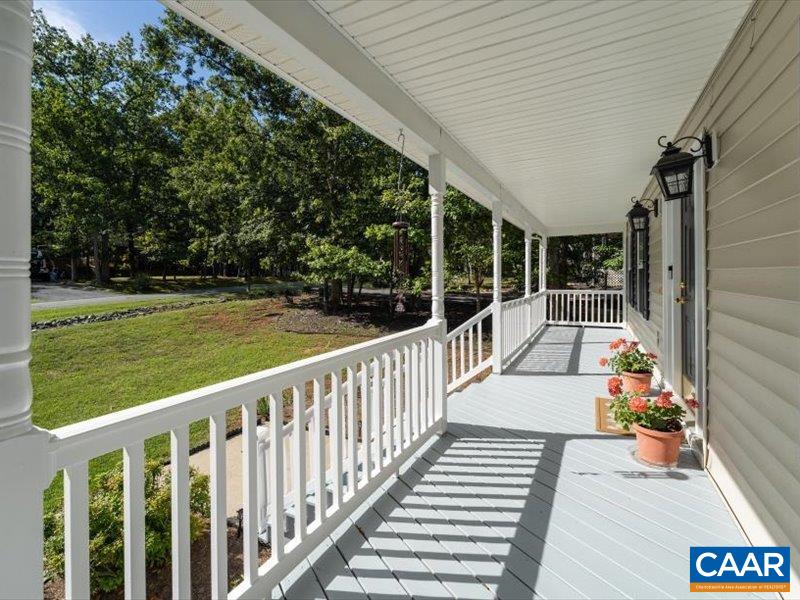 10 CLIFTWOOD RD