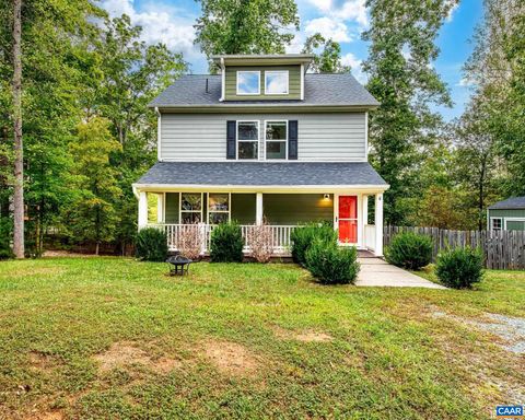 Photo of 4 Deerwood Ln, Palmyra, VA 22963 (MLS # 669697)