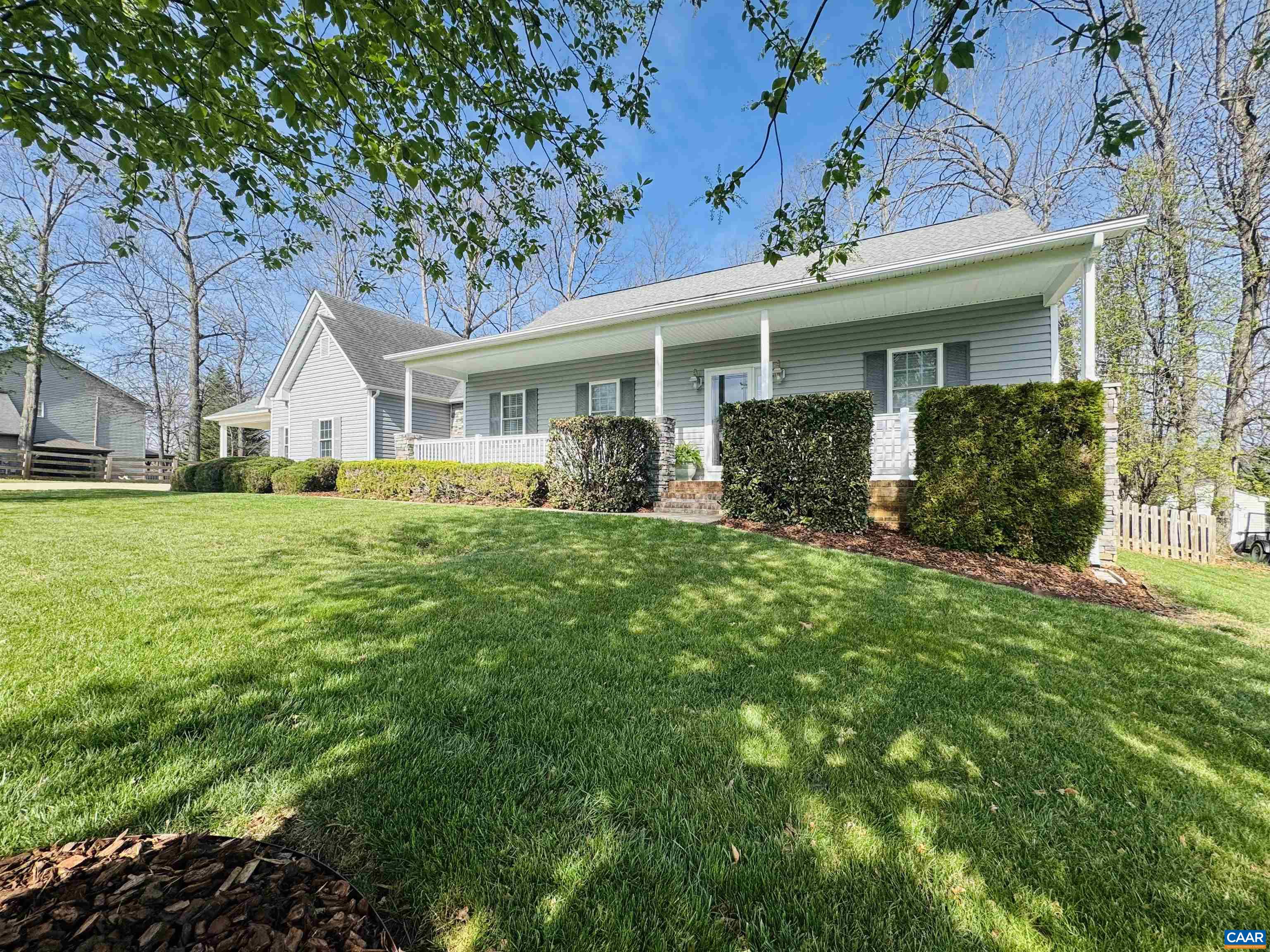 18 FOREST VIEW LN