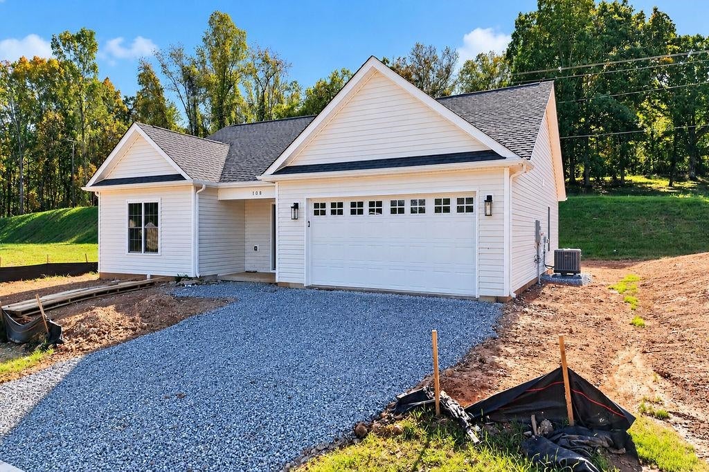 108 BROOK GLEN LN