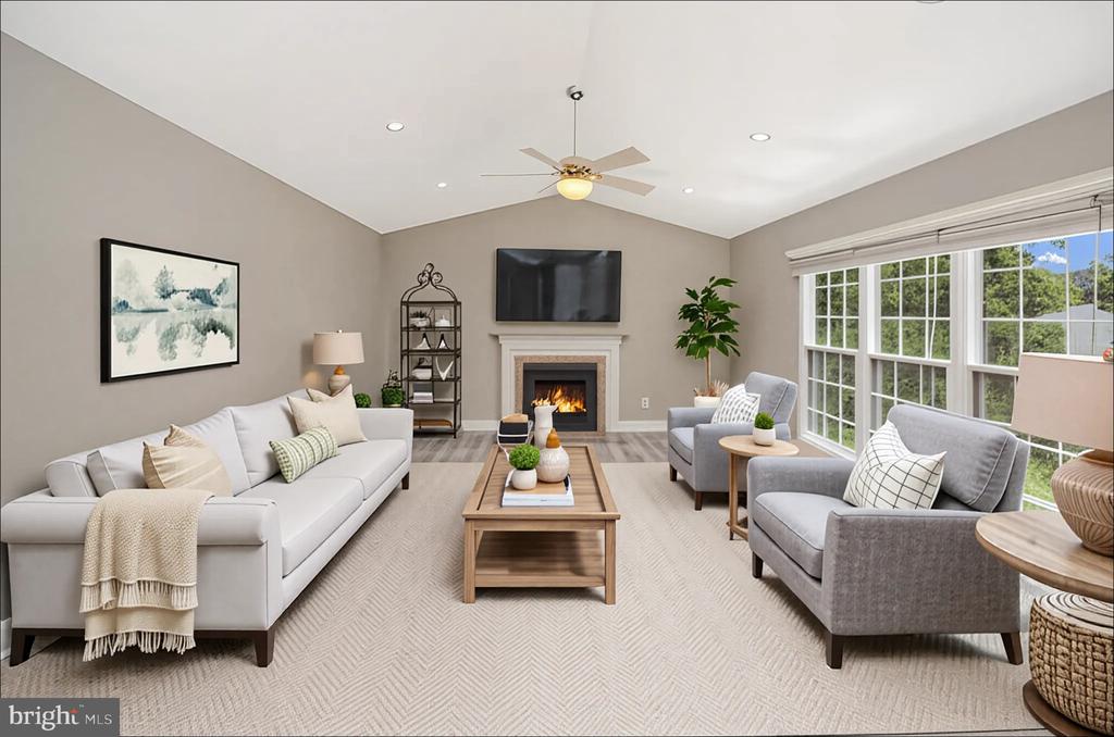 Fredericksburg, Virginia 22408, United States, 5 Bedrooms Bedrooms, ,4 BathroomsBathrooms,Residential,Pending,200599