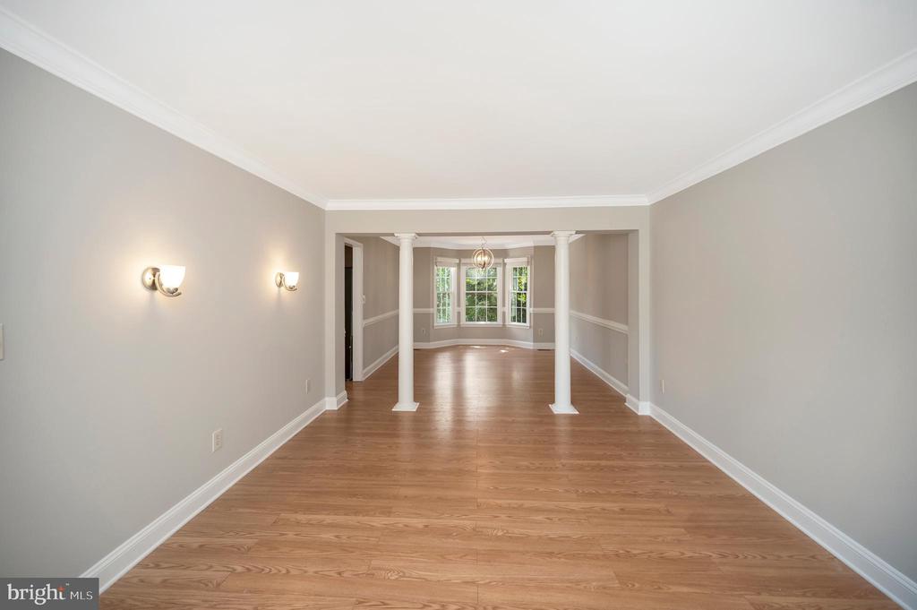 Fredericksburg, Virginia 22408, United States, 5 Bedrooms Bedrooms, ,4 BathroomsBathrooms,Residential,Pending,200599