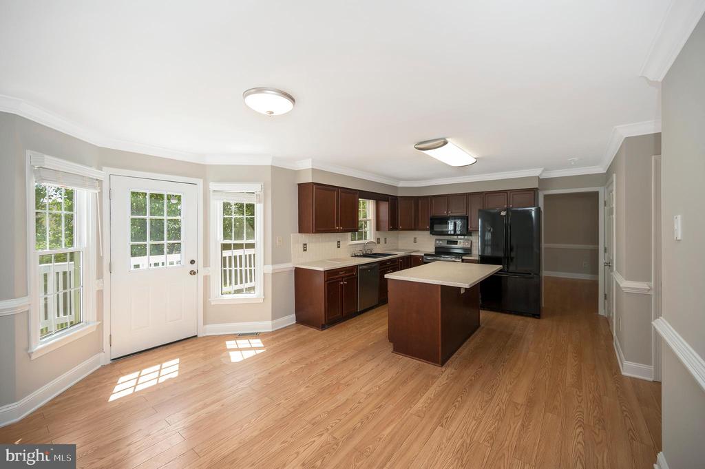 Fredericksburg, Virginia 22408, United States, 5 Bedrooms Bedrooms, ,4 BathroomsBathrooms,Residential,Pending,200599