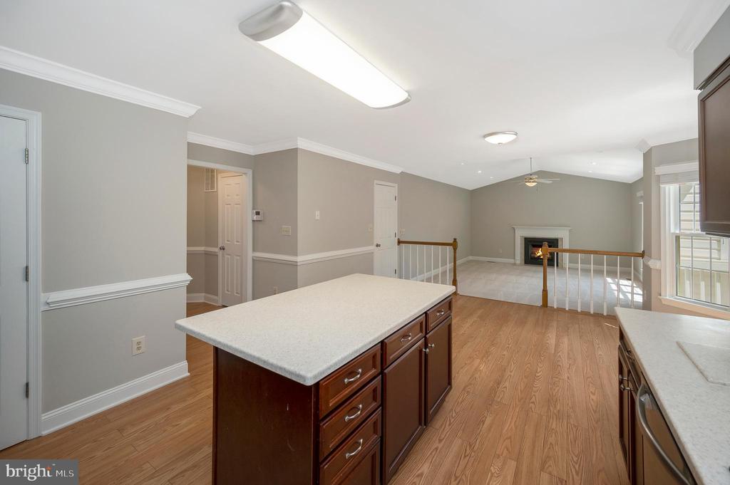 Fredericksburg, Virginia 22408, United States, 5 Bedrooms Bedrooms, ,4 BathroomsBathrooms,Residential,Pending,200599